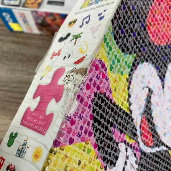 Ceaco Disney Emoji Minnie Mouse & Friends 300-1000 Pc Jigsaw Puzzle Set‎ - Picture 7 of 10